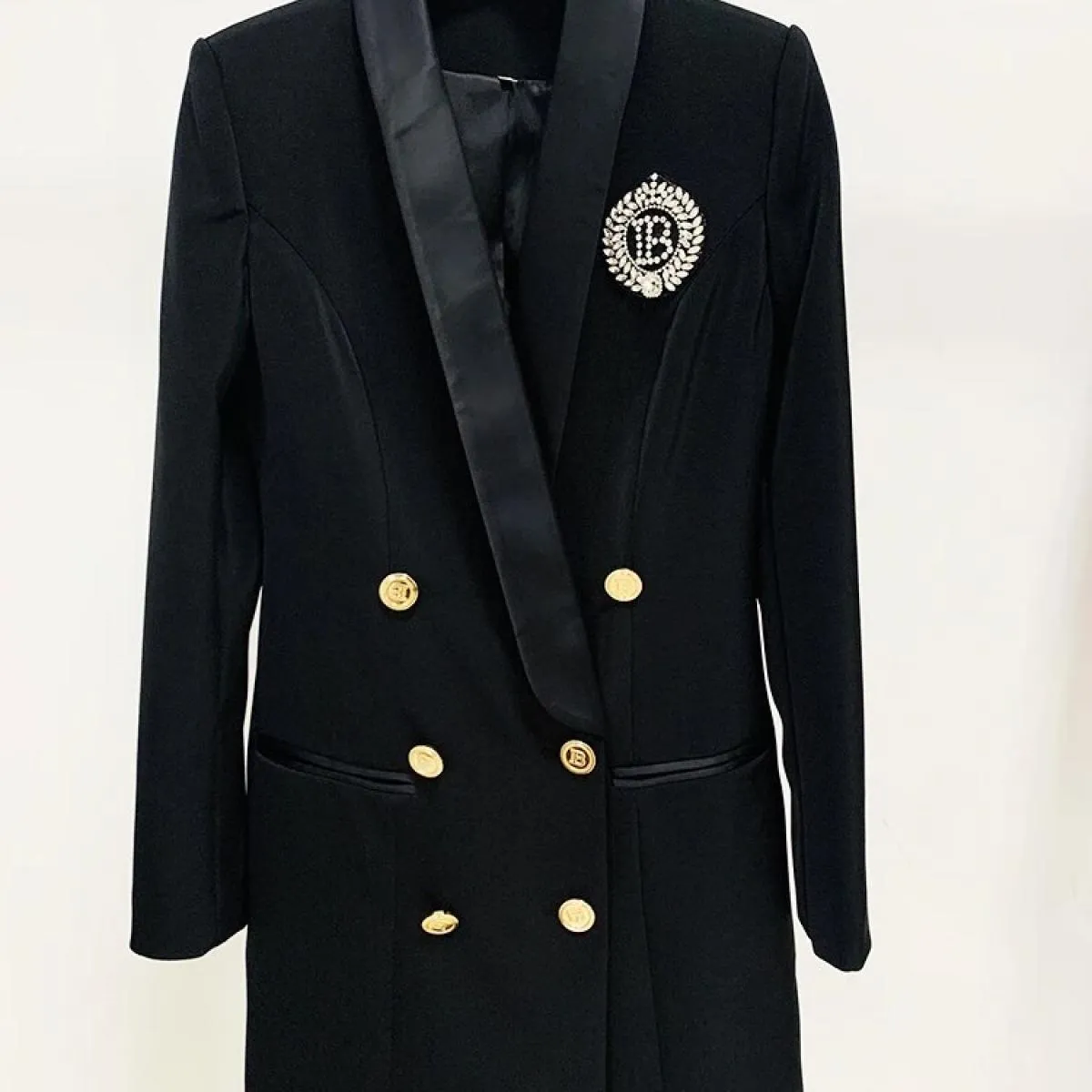 High Street più recente 2023 Designer Fashion Bottone in metallo da donna con strass Diamanti Perline Distintivo Collo a scialle