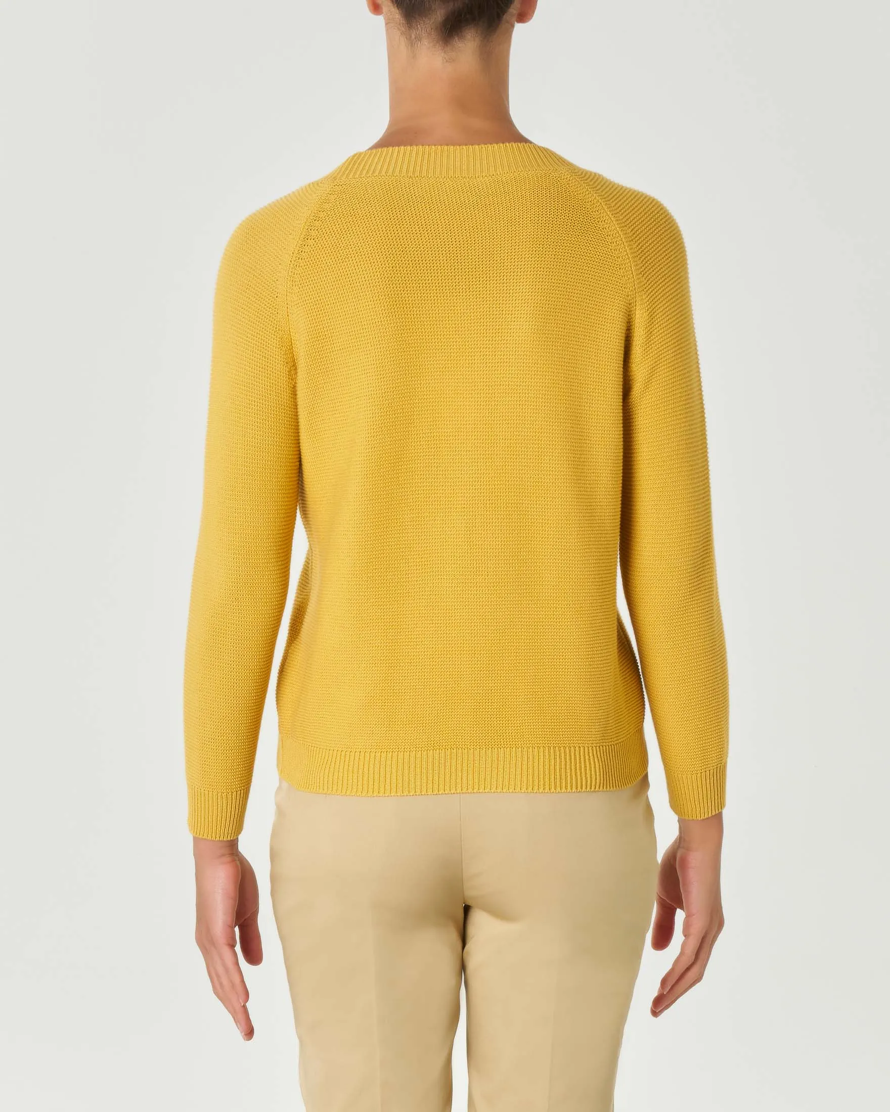 Maglia gialla girocollo in puro cotone lavorato a punto riso con maniche raglan