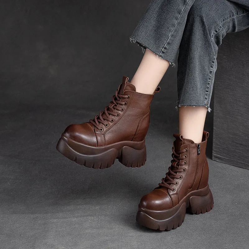 Stivali da donna con plateau grosso minimalista in pelle retrò